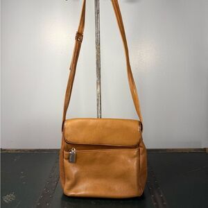 Women's Tignanello Shoulder Bag Carmel Brown Leather Hobo Handbag Zip Up Purse